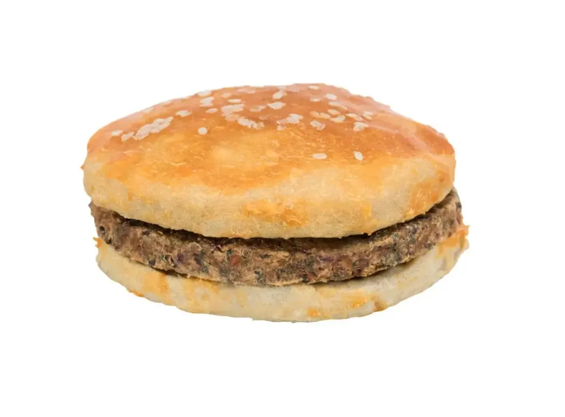 31505 Ласощі для собак Trixie Chicken Burger курячий бургер 9см 140г