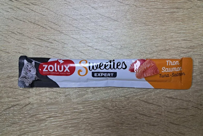 Zolux Sweeties Кремові ласощі для котів з тунцем та лососем 14г 4850