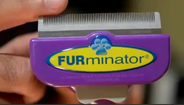 FURminator М 66*5мм з кнопкою для кот коротк.шерсть колір в асорт.