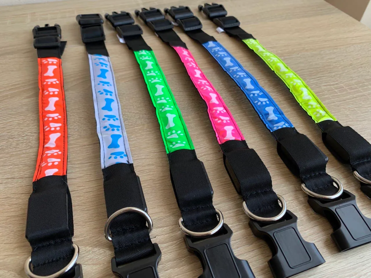 Нашийник LED плівка КІСТОЧКА S (2,5см/35-43см)
