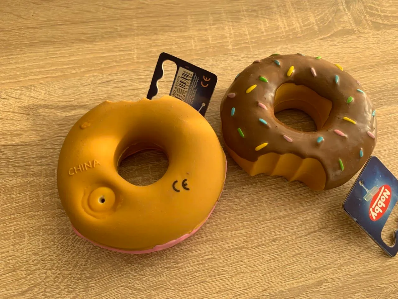Н 61570 Іграшка латекс Donut "Dessert" 10см із полуничним або шоколад. запахом