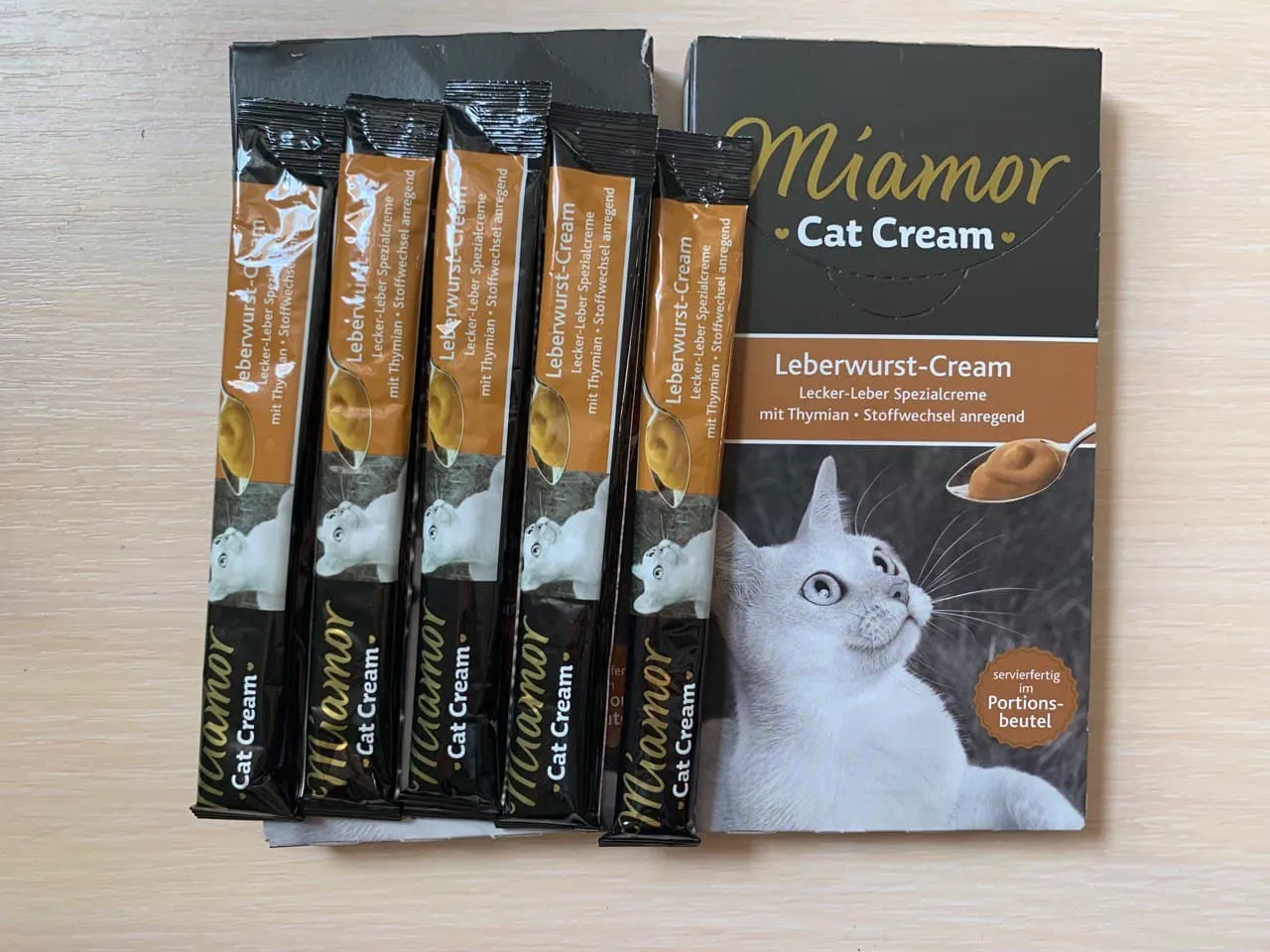 743039 Печінкова паста-крем для котів Miamor Leberwurst-Cream
