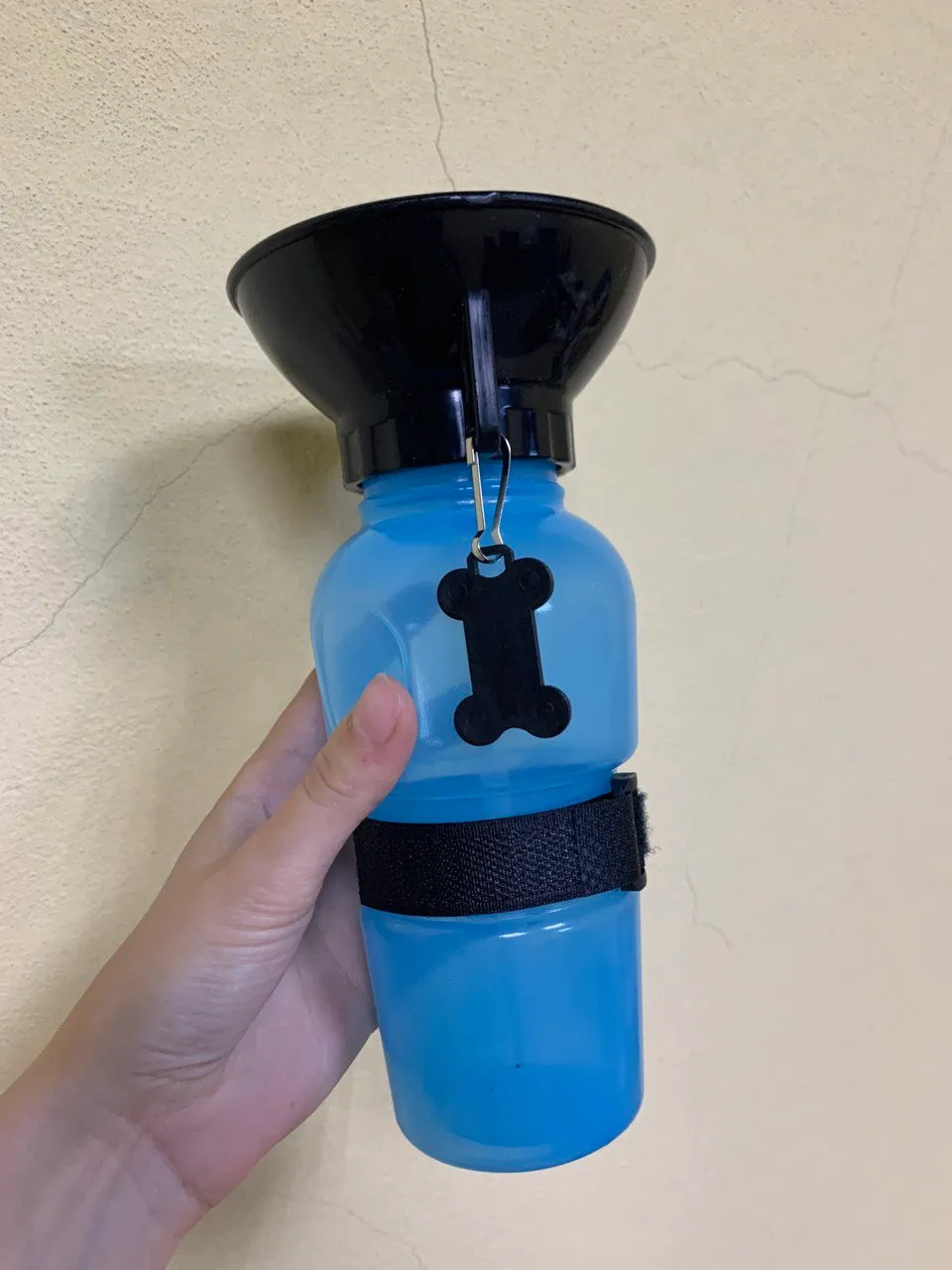 Дорожня поїлка Pet Bottle 500мл з тарілкою, колір в асорт.