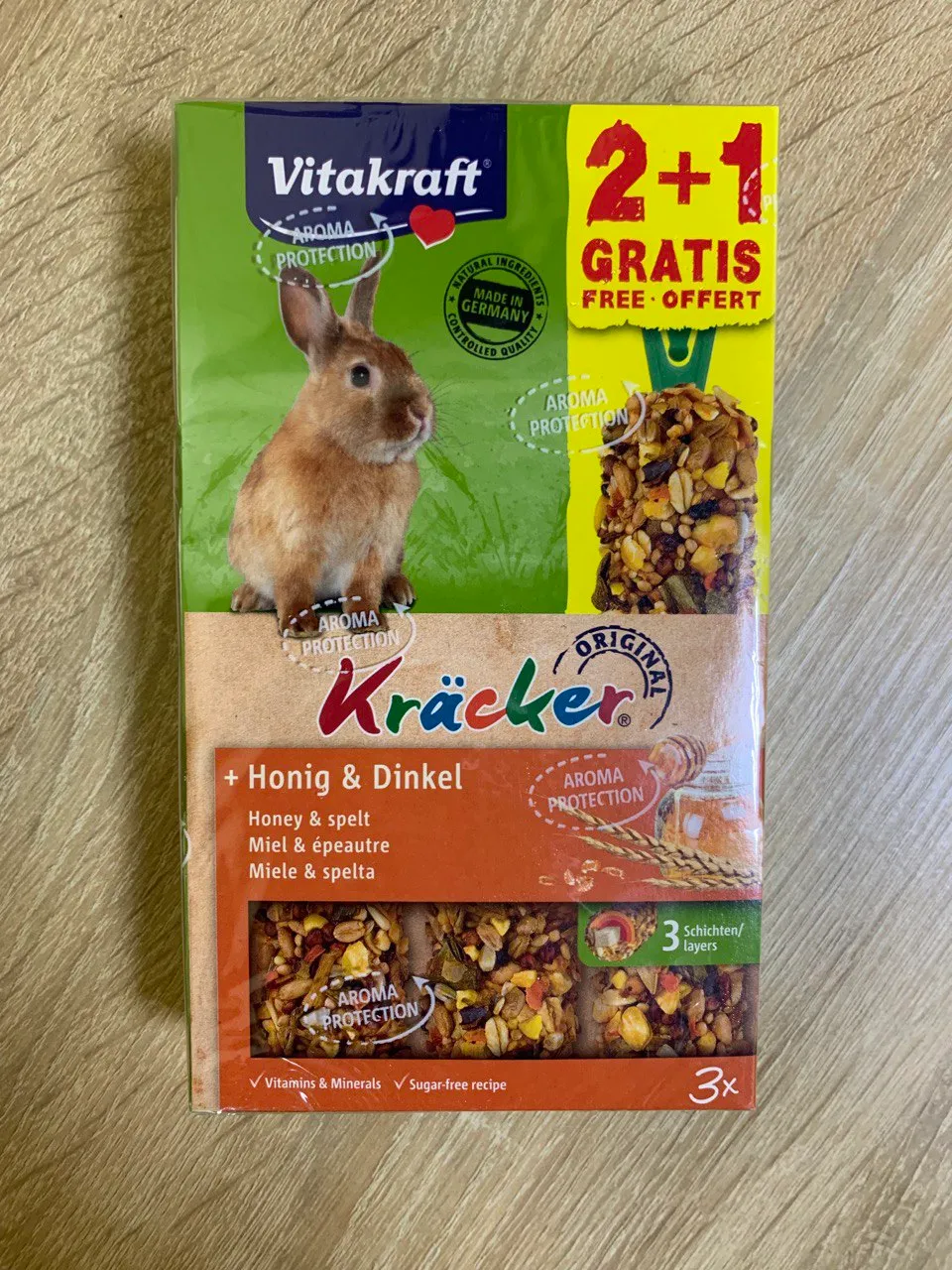 Ласощі для кроликів Vitakraft Kracker Мед та спельта 2+1 100г