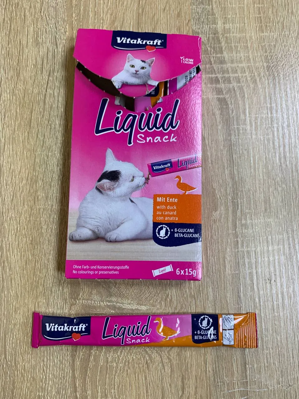 Vitakraft Liquid Snack Duck качка, кремові ласощі для котів 6*15г