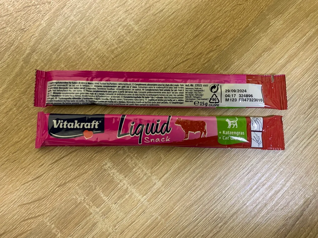 Кремові ласощі для котів Vitakraft Liquid Snack Beef & Inulin яловичина & інулін 15г