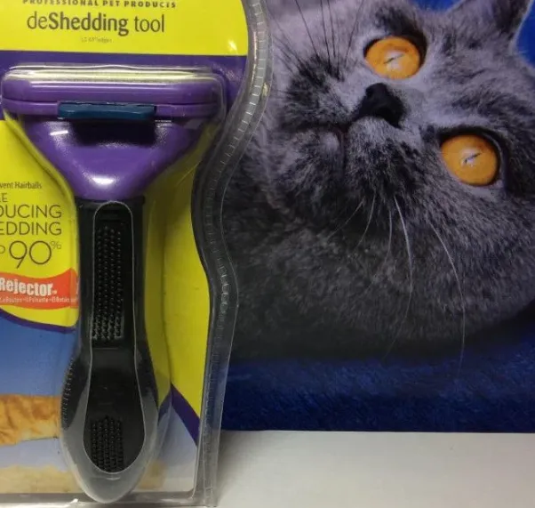 FURminator М 66*5мм з кнопкою для кот коротк.шерсть колір в асорт.