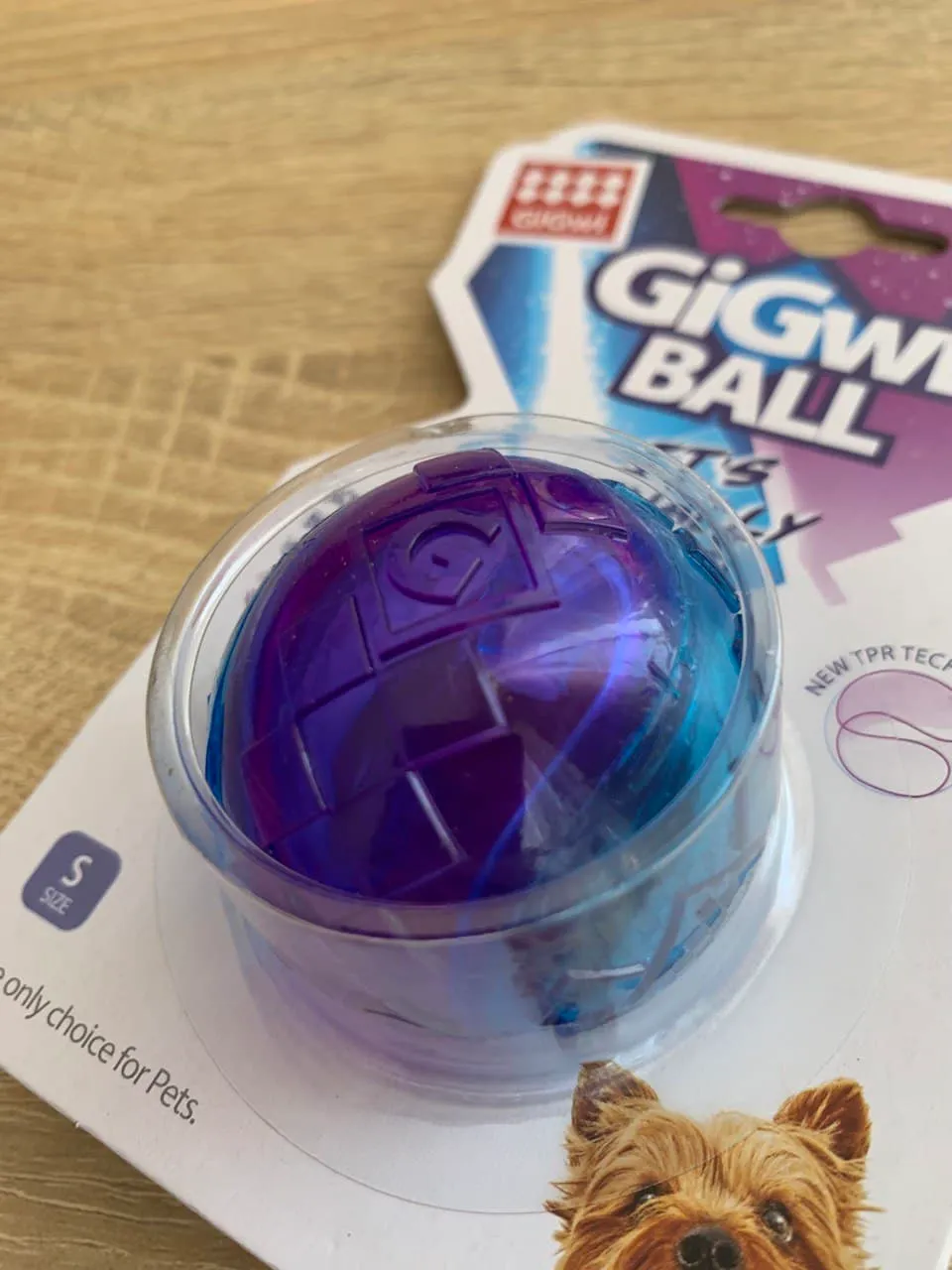 6295 Іграшка для собак М'яч GiGwi Ball with Squeaker purple/blue, S