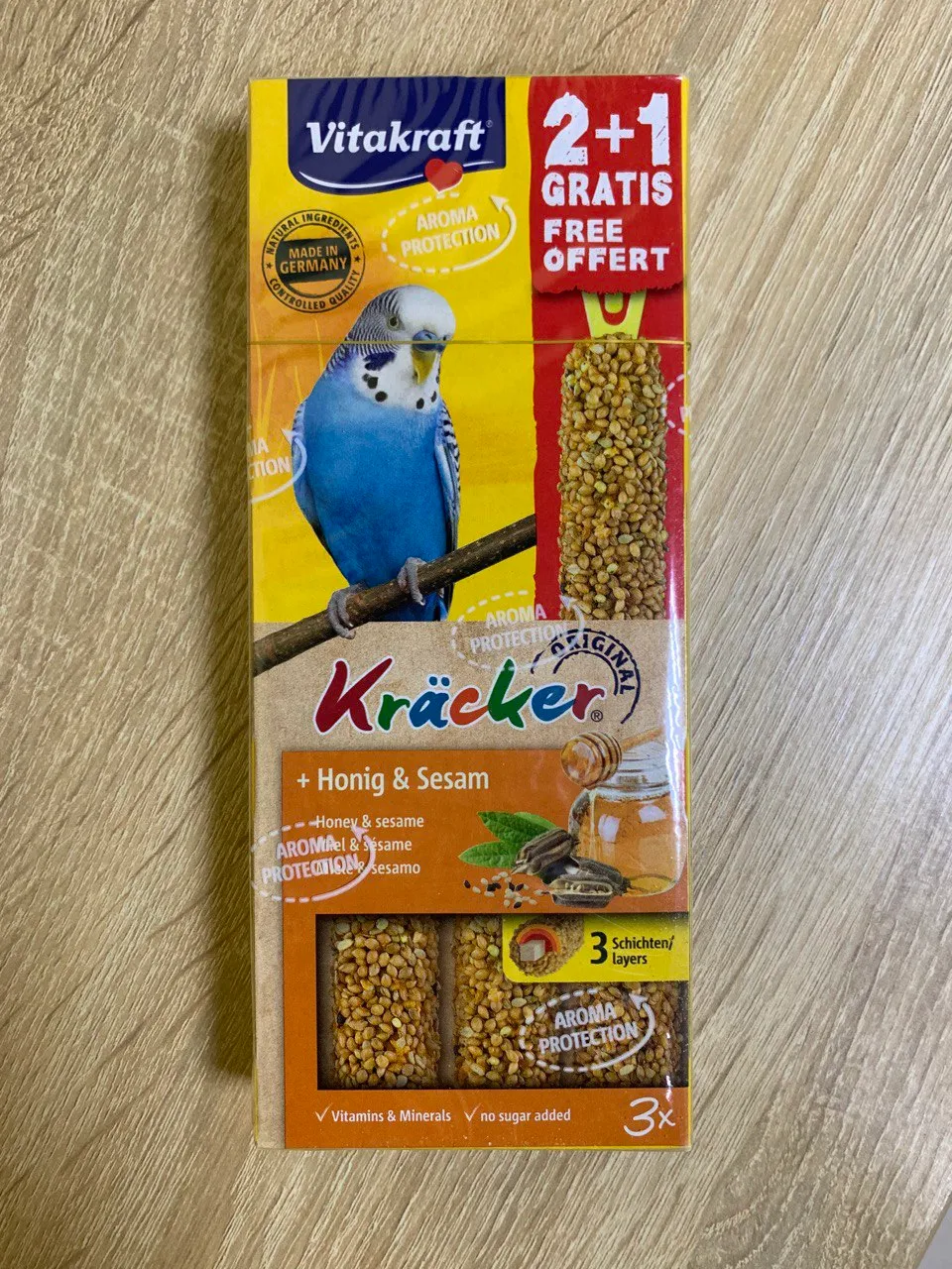 Ласощі для птахів Vitakraft Kracker Мед та кунжут 2+1 90г